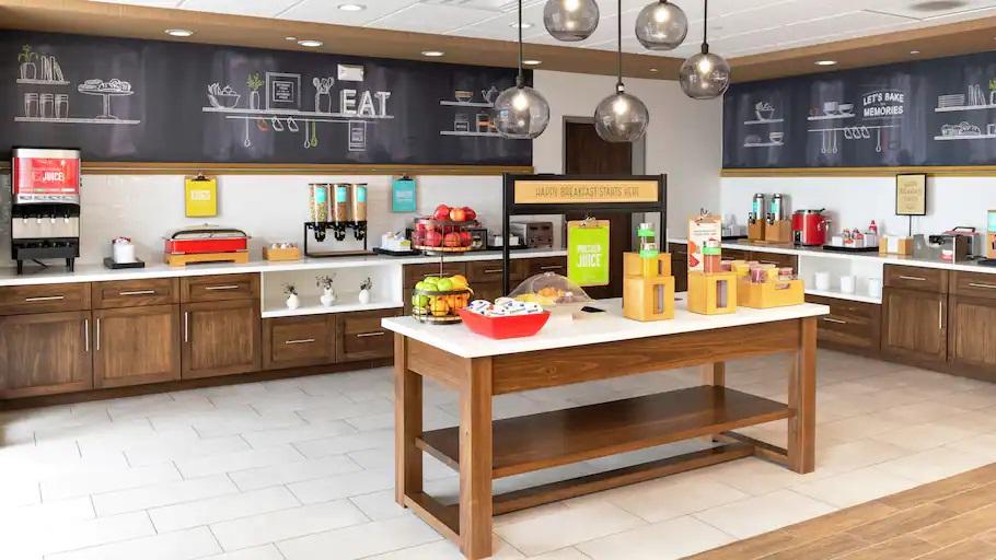 Hampton Inn & Suites Miami, Kendall, Executive Airport Country Walk Екстериор снимка